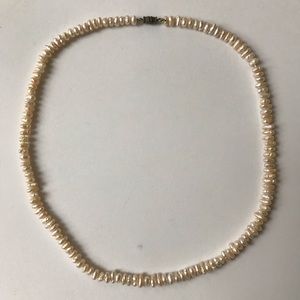 Vintage freshwater pearl necklace, barrel clasp, 17”
